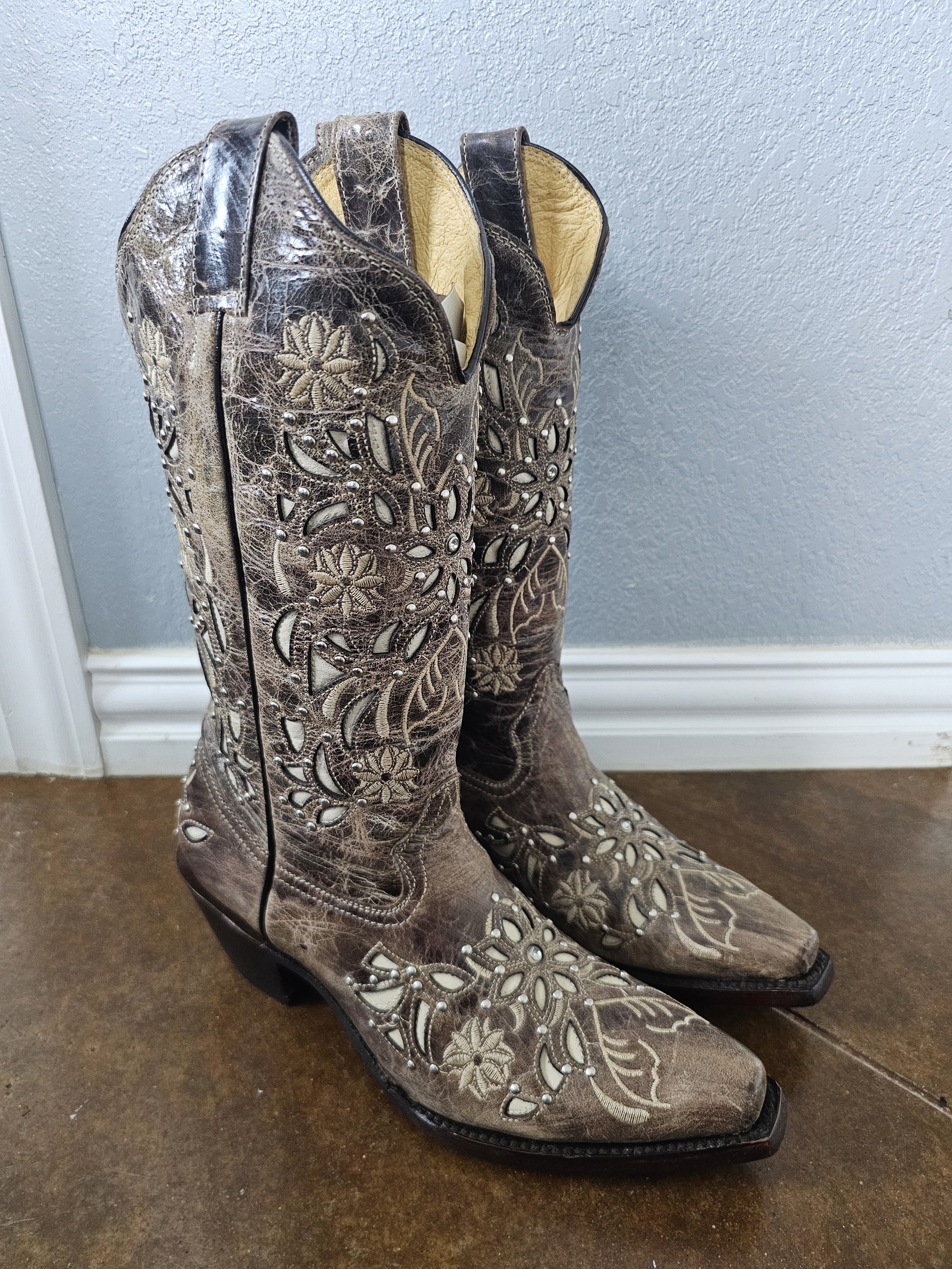 New Studded & Embroidered Cowgirl Boots (Size 8.5)